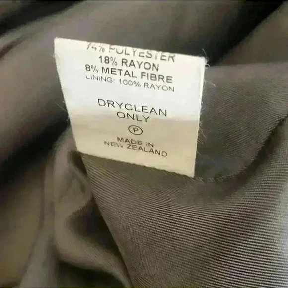 Zambesi New Zealand Gotham Renaissance Quilted Rayon Lined Trench Zip Jacket. - Picture 8 of 10